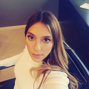 Meet your Posher, Stephanie